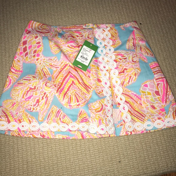 Lilly Pulitzer Dresses & Skirts - Lilly Pulitzer 00 skort- never worn